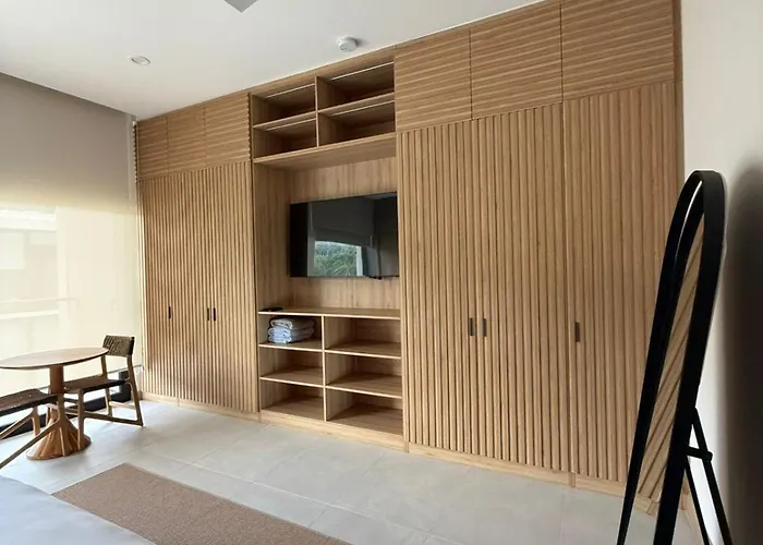 Become 33 Modern 2br In The Heart Of Apartment *